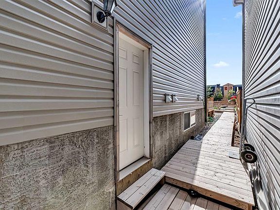 4th image of 236 E Nolanhurst Cres NW