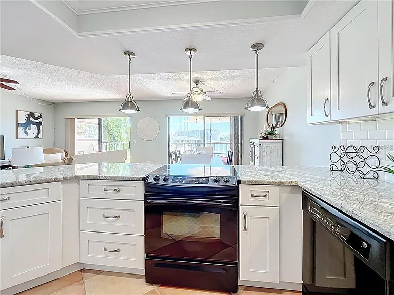 1750 Harbor Pl S #104 — Photo 14