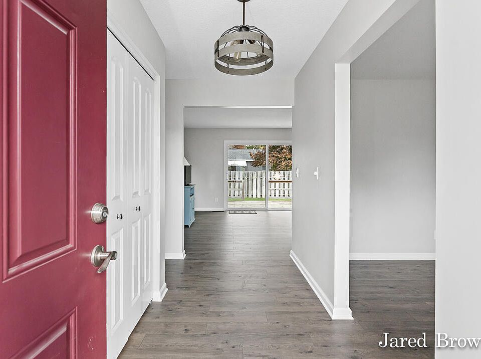 3258 Rockland Rd, Muskegon, MI 49441 Zillow