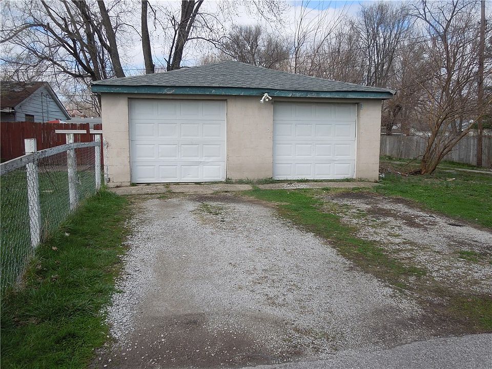 2nd image of 1703 N Livingston Ave
