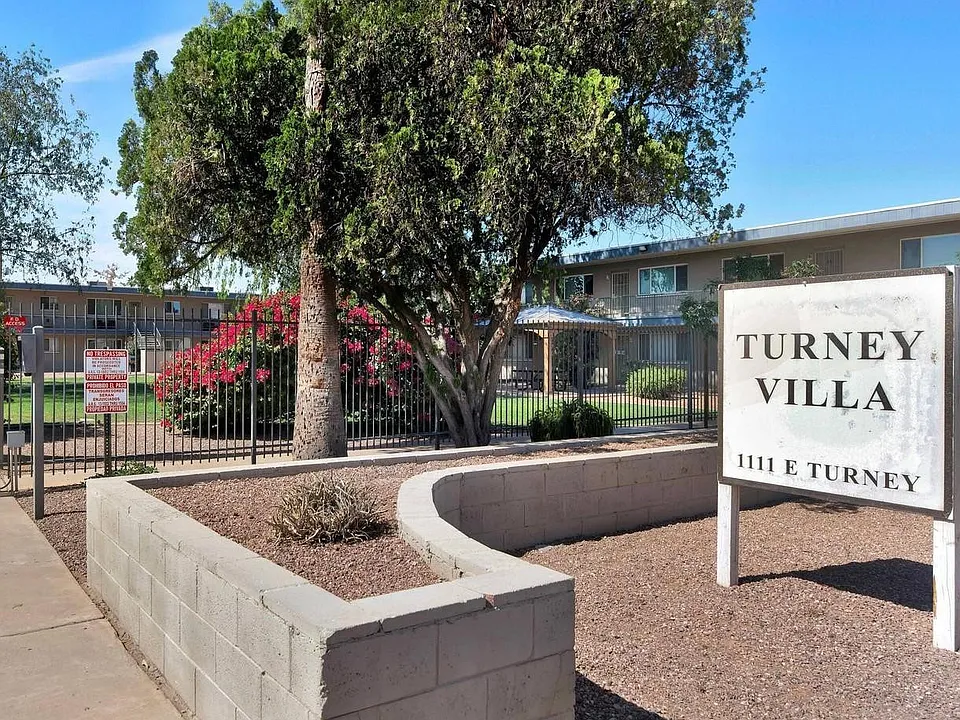 1111 E Turney Ave #18