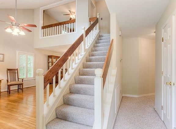 4th image of 2503 Llama Ln