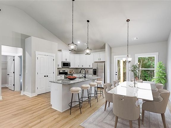 4th image of 423 Relay Rd