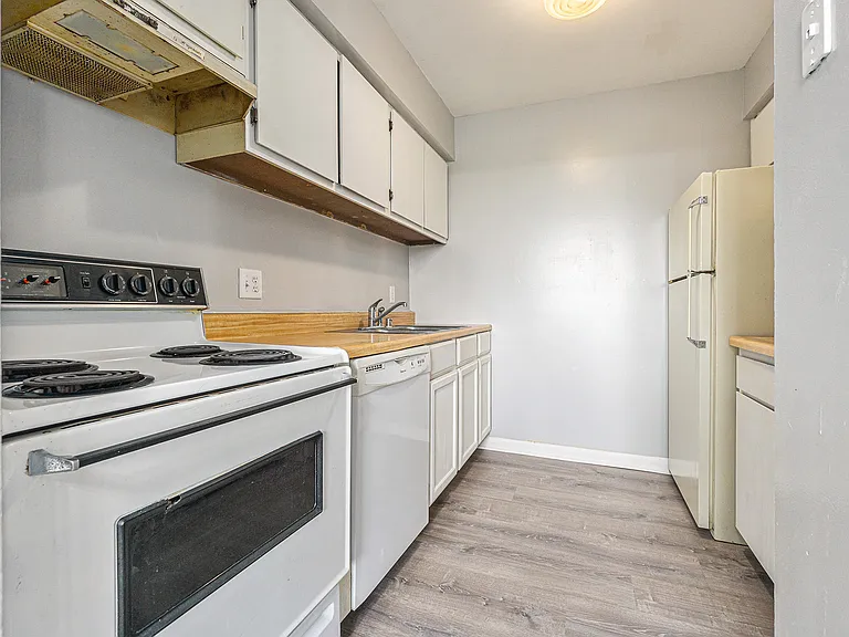 5965 Briarcliff Ln — Photo 14