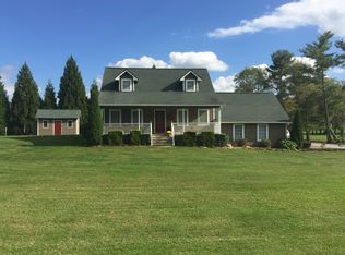 25 Kyndra Knoll Ln, Horse Shoe, NC 28742