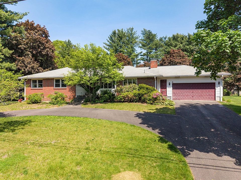 1st image of 19 Williston Dr