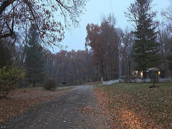 4th image of 11064 Robin Ln