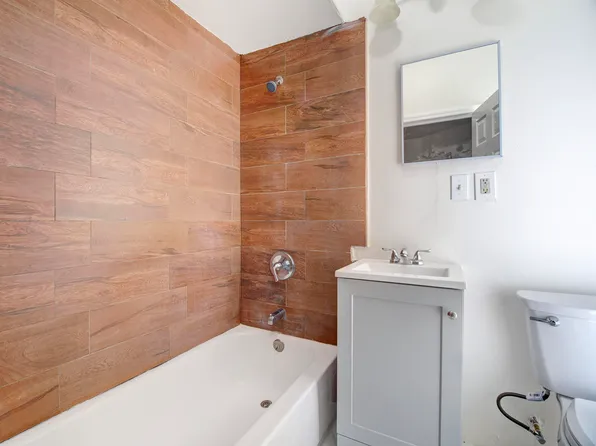 31 Lexington Avenue image 9 of 17