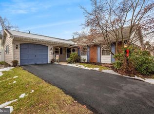 54 Montclair Ln, Willingboro, NJ 08046