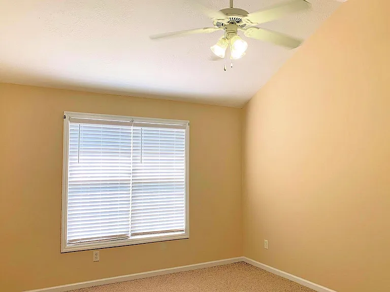 410 Northrop Pl — Photo 2