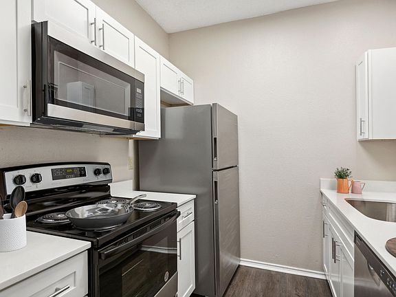 Updated Kitchen with Stainless Steel Appliances
