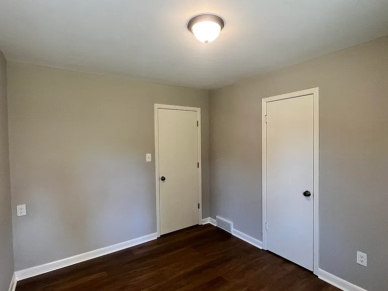 121 West St — Photo 14