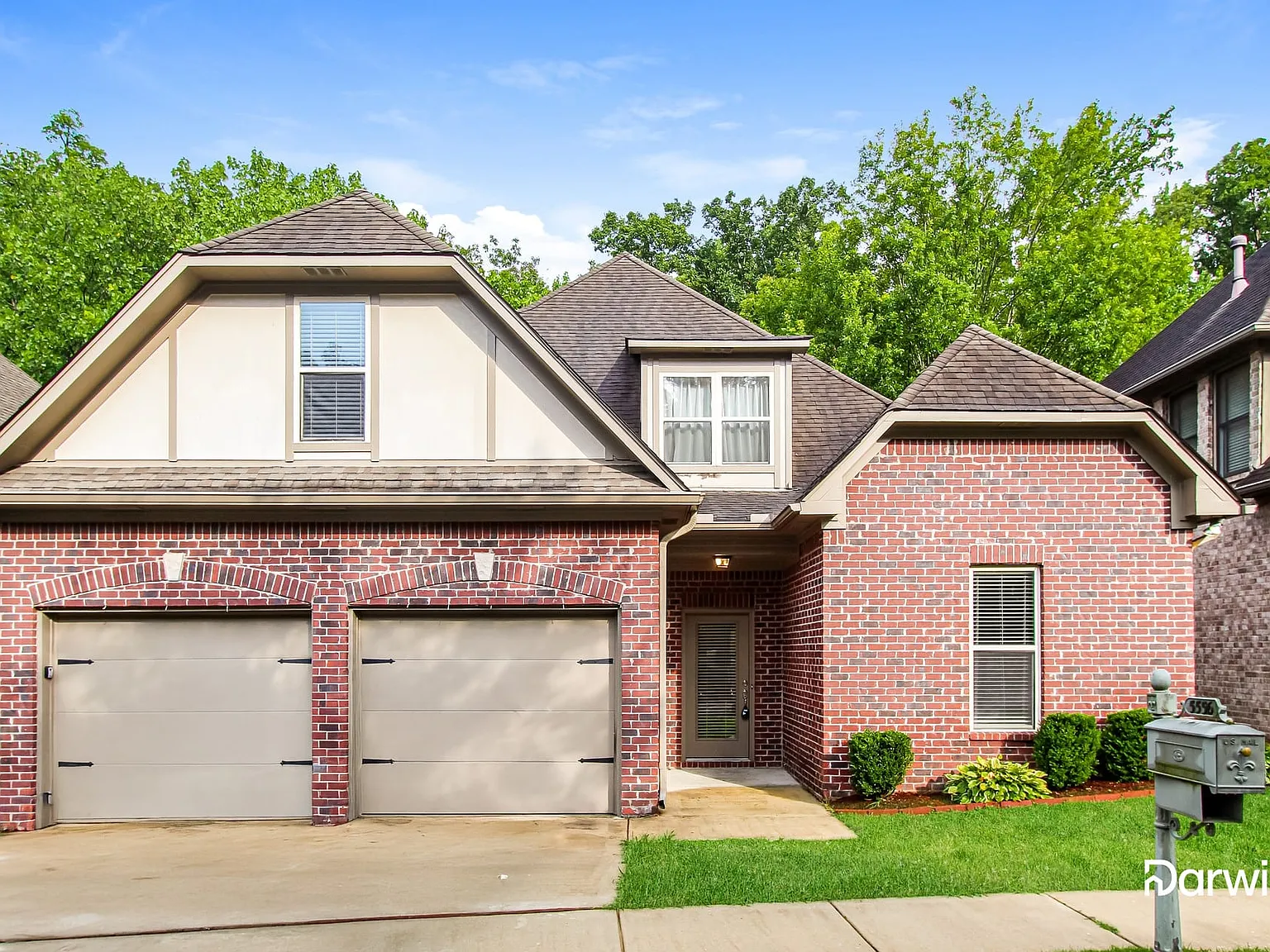 3 bed, 2.0 bath, 2118 sqft, $2,760 — Photo 1