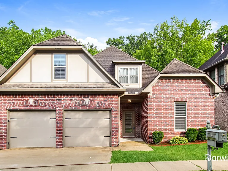 5556 Park Side Cir — Photo 1