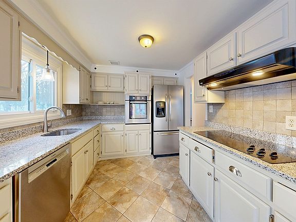 2nd image of 23 Rocky Hill Rd