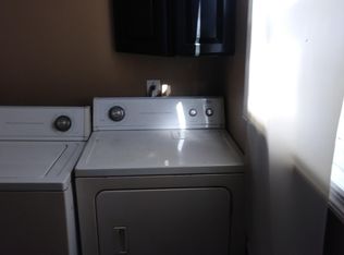 14 Mott Pl, Inwood, NY 11096