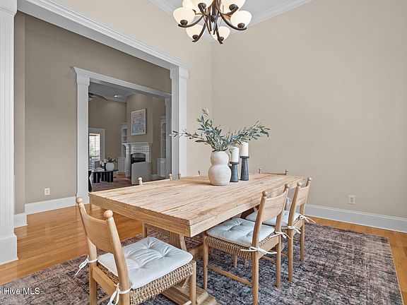 5th image of 7 Stanton Circle