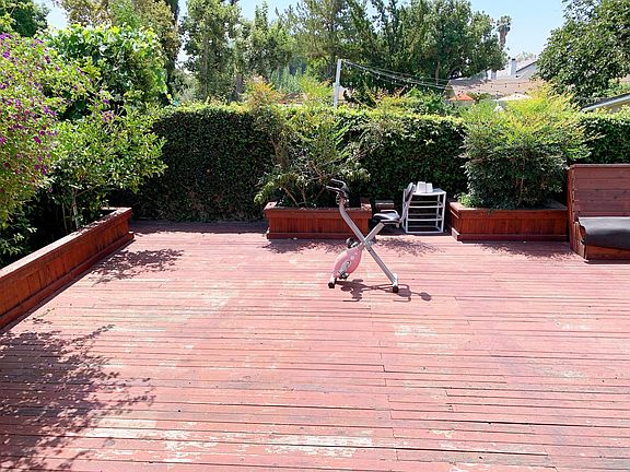 2nd image of 1010 E Camino Real Ave #D
