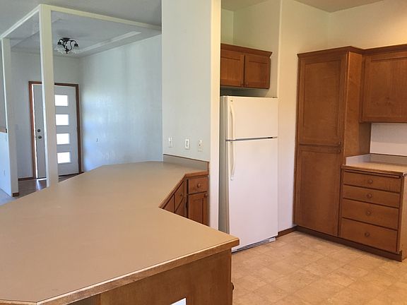 kitchen from door to patio