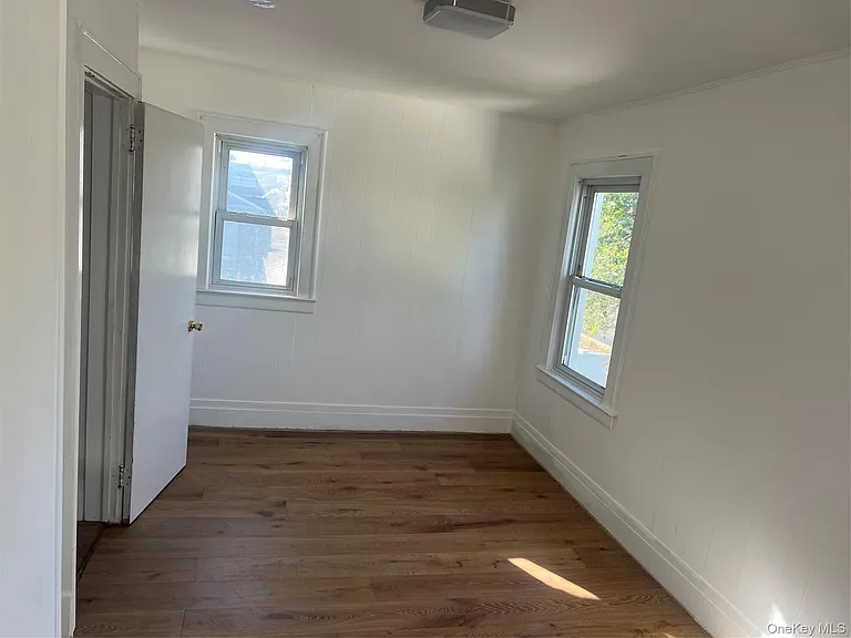 309 Franklin Ave — Photo 9