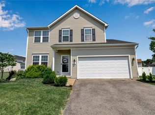 32 Conner Dr, West Seneca, NY 14224