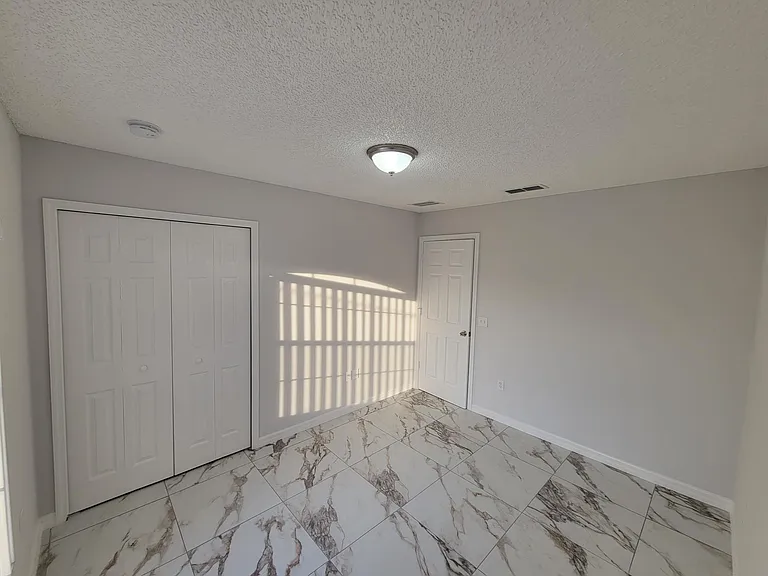 1907 Escambia Ln — Photo 31