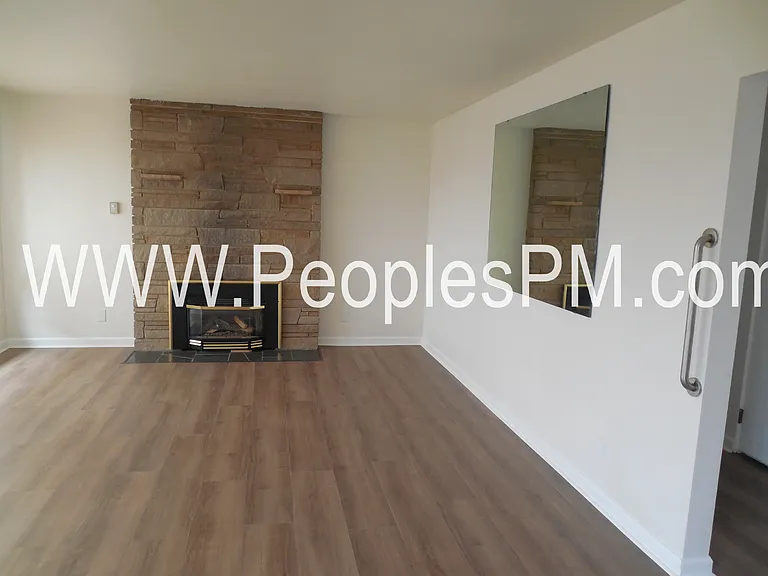 1617 Jones Ave NE — Photo 21