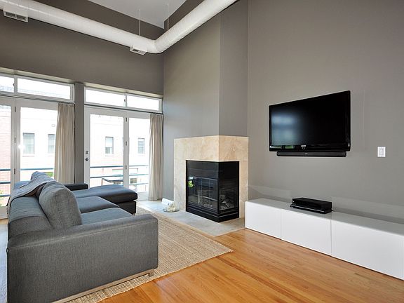 5th image of 1760 W Wrightwood Ave APT 307