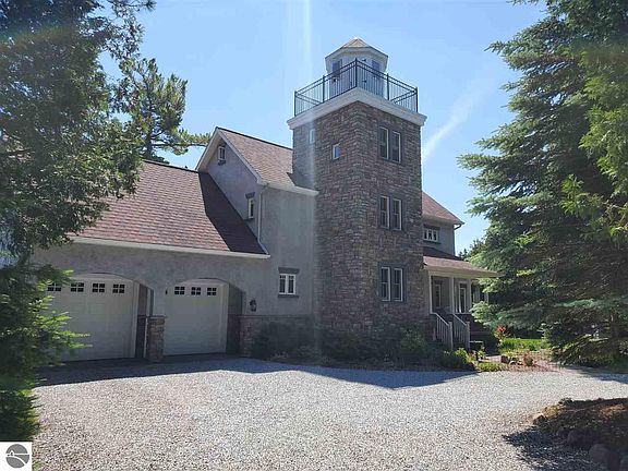 3rd image of 513 Olmstead St