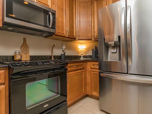 2nd image of 150 Bayberry Cir #1309