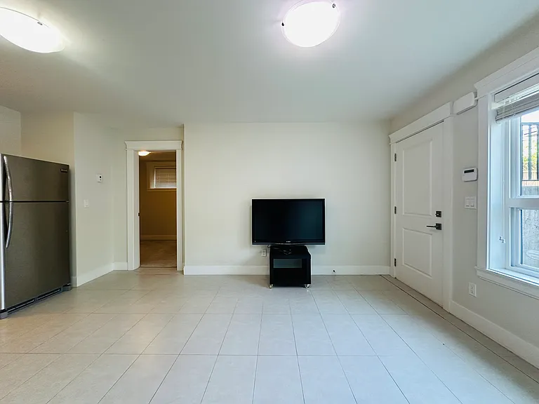 4473 Oxford St #BASEMENT — Photo 6