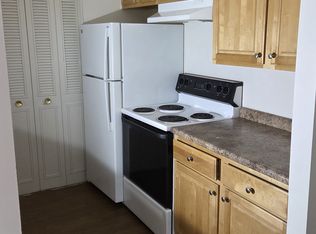 26 Greentree Ln APT 41, Weymouth, MA 02190