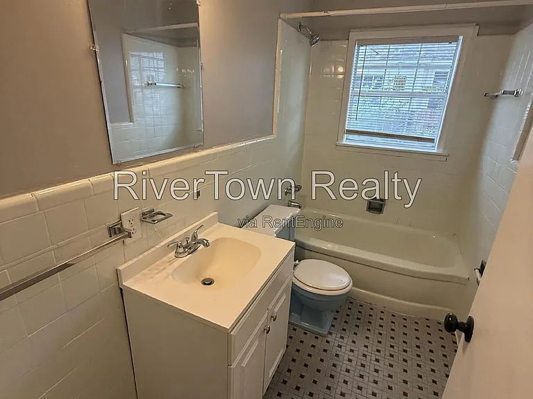 108 N Holmes St — Photo 14