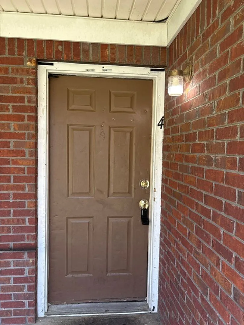 296 Homer Rd. (Booneville Apts 2) — Photo 3