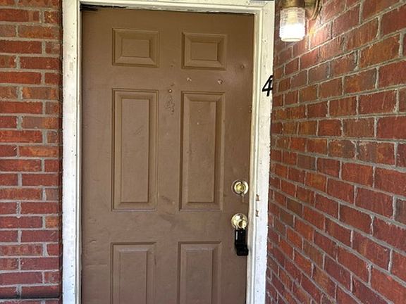 3rd image of 296 Homer Rd #4