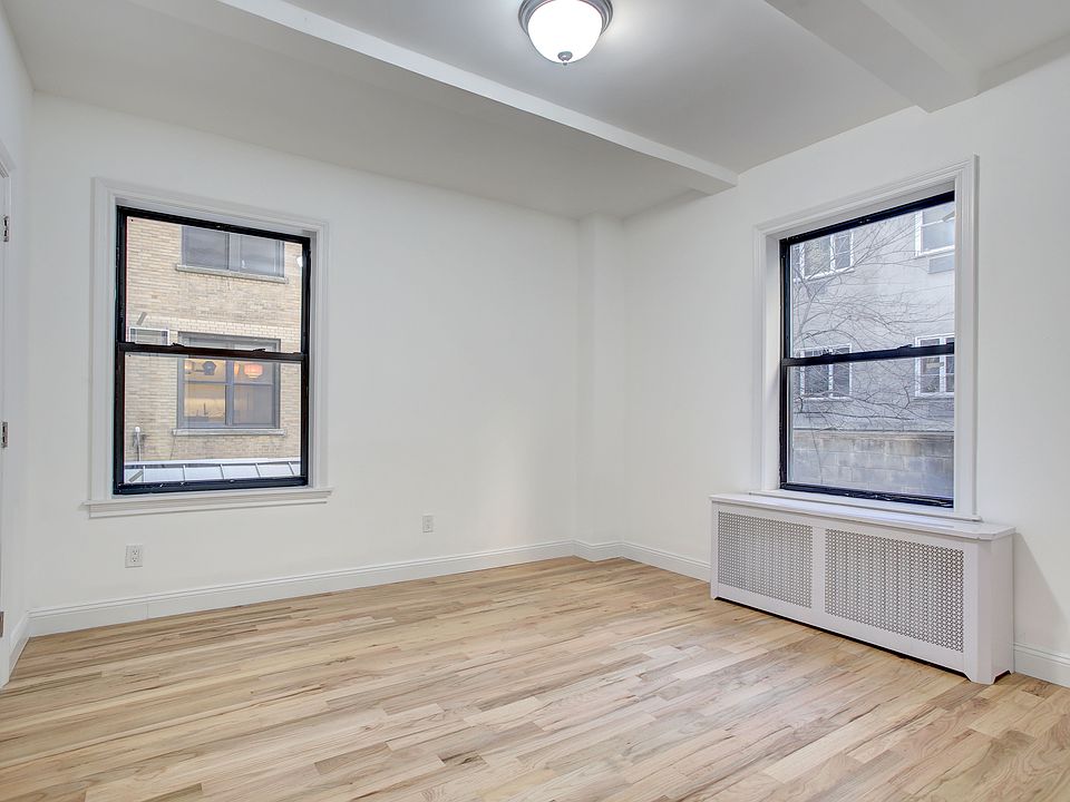 2nd image of 315 W 102nd St #1D