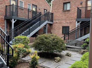 423-423 Meadow Woods Ln #712, Lawrence Township, NJ 08648