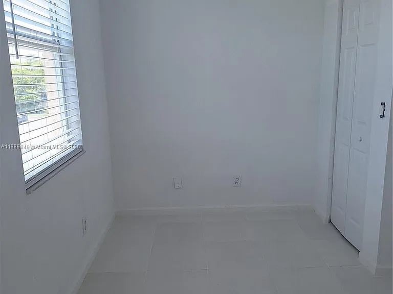 6621 Winfield Blvd #1 — Photo 25