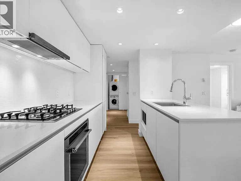 908 Quayside Dr — Photo 6