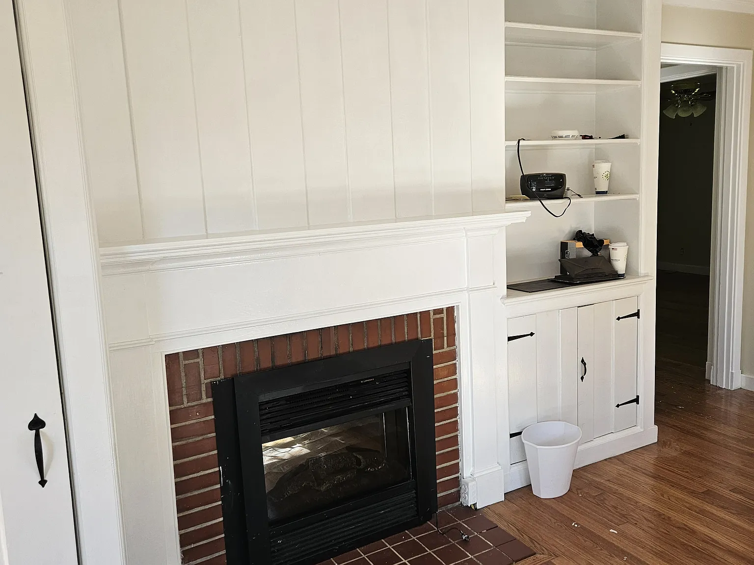 3 bed, 1000 sqft, $2,200 — Photo 1