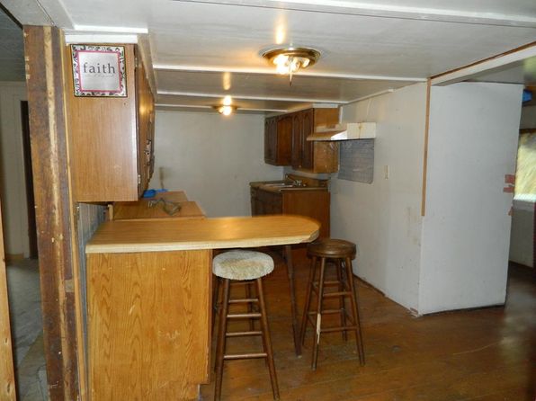 445 Feds Creek Rd, Fedscreek, KY 41524
