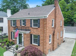826 Gladstone Dr SE, East Grand Rapids, MI 49506