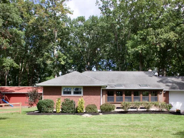 37 Little Rd, Zieglerville, PA 18074