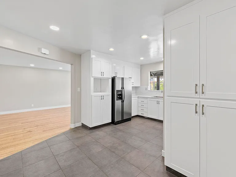 2506 Ardilla Ct — Photo 7