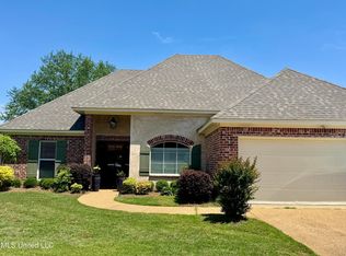 419 Providence Dr, Brandon, MS 39042