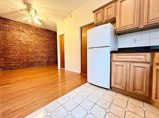 208 5th Ave #2F, Brooklyn, NY 11215