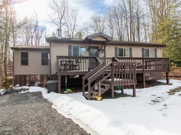 12 Capricorn Cir, Lake Ariel, PA 18436