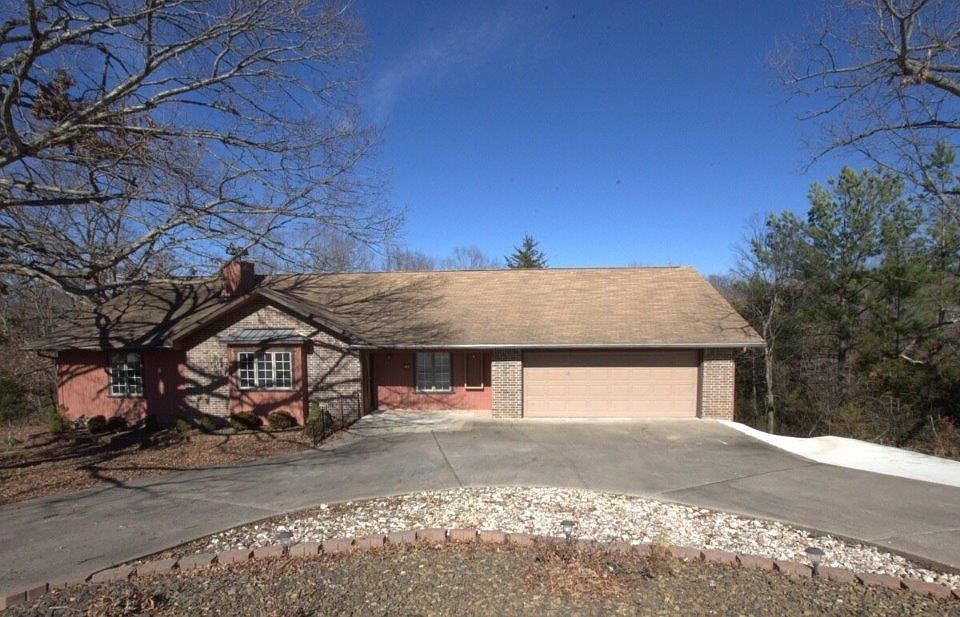 1st image of 26 Dunedin Dr