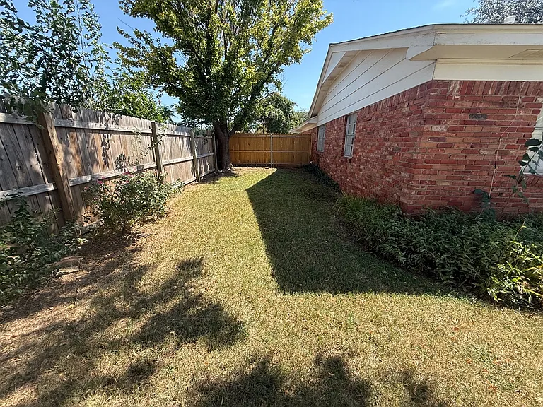 1101 NW 103rd St — Photo 17