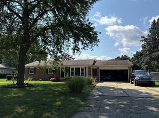 1904 Parkwood St, Jenison, MI 49428